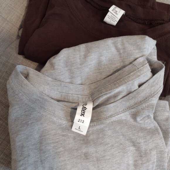 Tultex 2 Pack Large Basic Tees - Picture 3 of 4